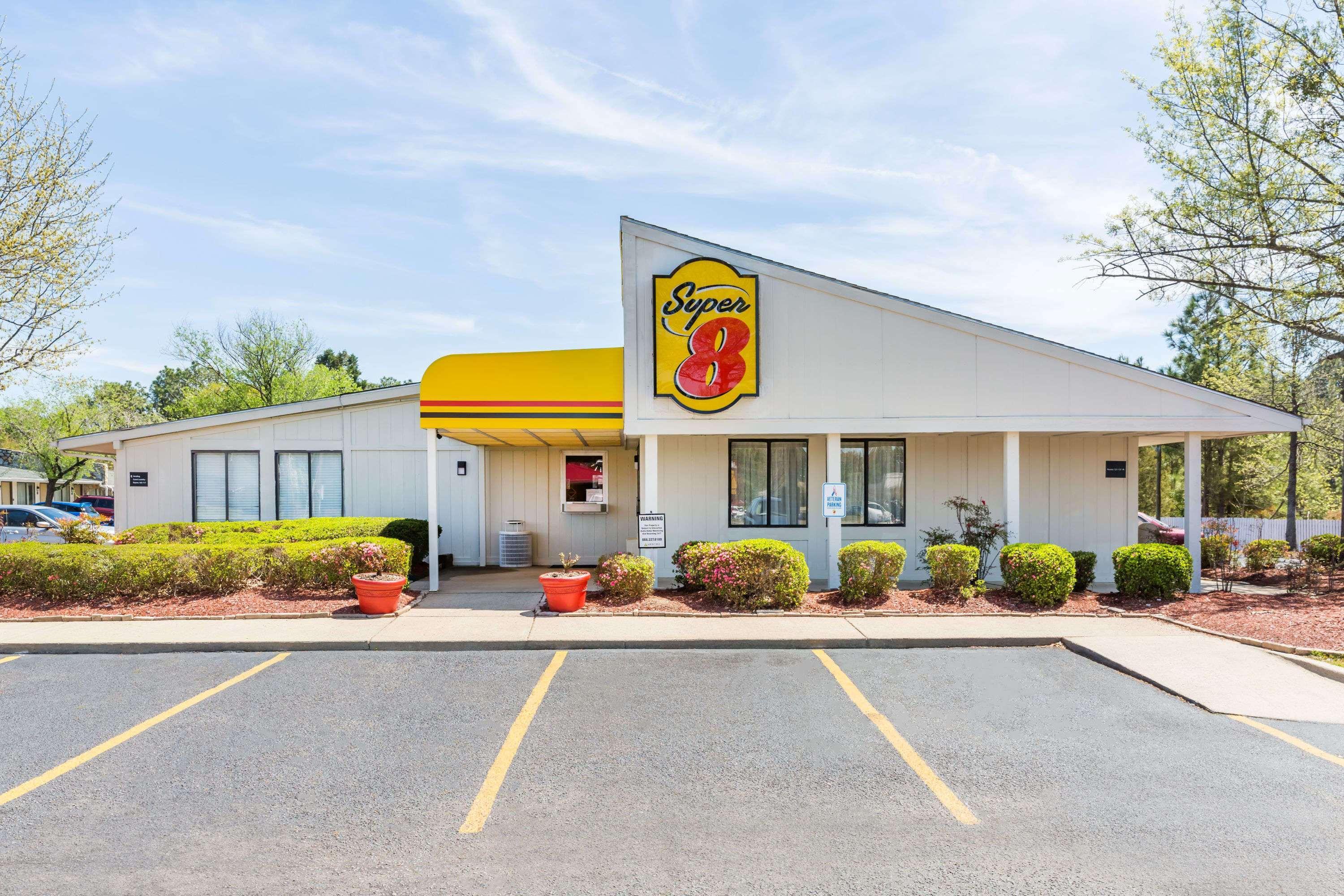 Super 8 By Wyndham Aberdeen Southern Pines מראה חיצוני תמונה