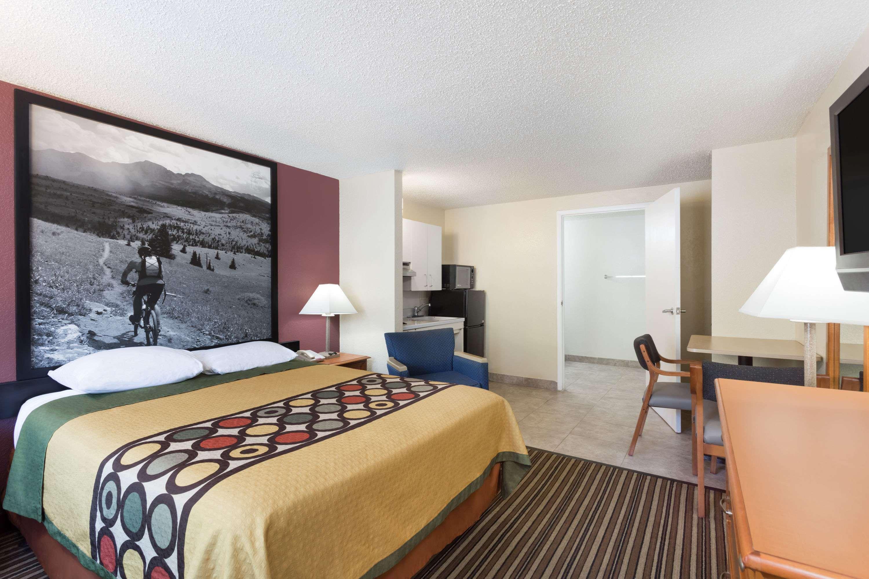 Super 8 By Wyndham Aberdeen Southern Pines מראה חיצוני תמונה
